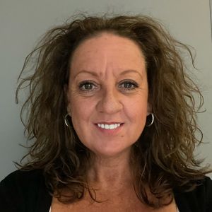 Meet your Posher, Debbie